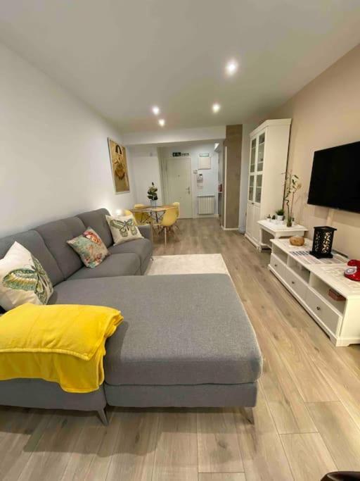 Apartamento A 100Metros De La Playa De San Lorenzo Gijon Exterior photo