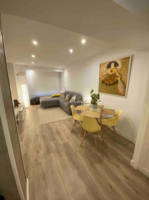 Apartamento A 100Metros De La Playa De San Lorenzo Gijon Exterior photo